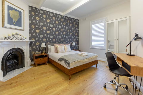 Heritage Townhouse Near Harbour Bridge - Accommodation QLD 26