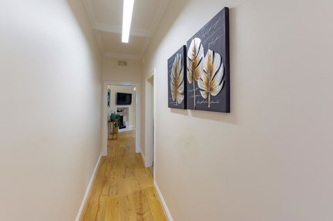 Heritage Townhouse Near Harbour Bridge - Accommodation QLD 12