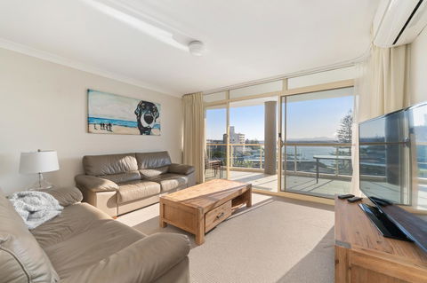Northpoint Apartments - Accommodation QLD 1