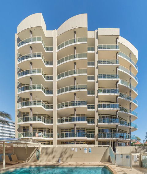 Northpoint Apartments - Accommodation QLD 2