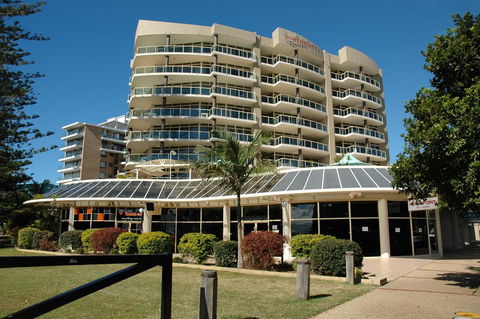 Northpoint Apartments - Accommodation QLD 4