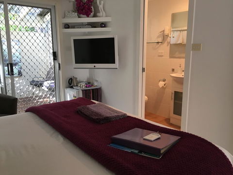 Nelson Bay Bed & Breakfast - Accommodation QLD 21
