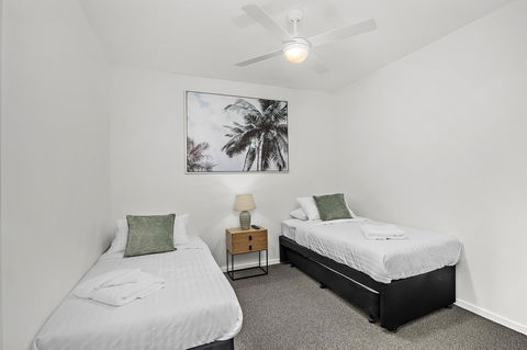 Rockpool 2 Sawtell Beach - Just Steps To Restaurants And 2 Min Stroll To Beach! - Accommodation QLD 9