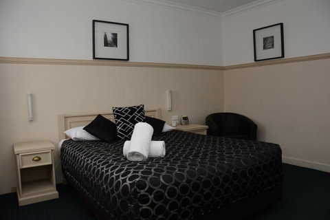 Ben Chifley Motor Inn - Accommodation QLD 19