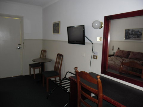 Ben Chifley Motor Inn - Accommodation QLD 41