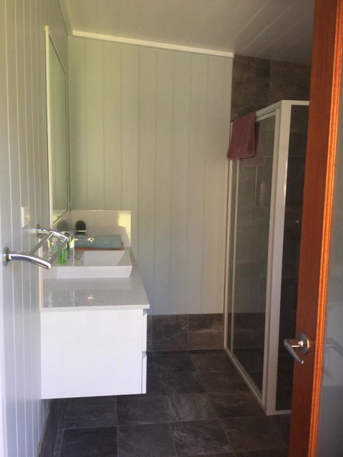 Jetz Bungalow - Accommodation QLD 3