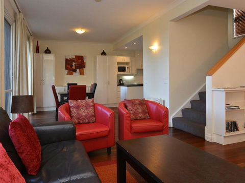 Villa Executive 2br Cypress DS Located Within Cypress Lakes Resort - Accommodation QLD 1