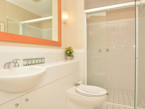 Villa Executive 2br Cypress DS Located Within Cypress Lakes Resort - Accommodation QLD 11