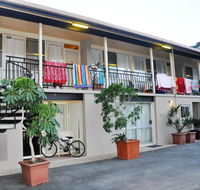 Sundial Holiday Units - Accommodation QLD