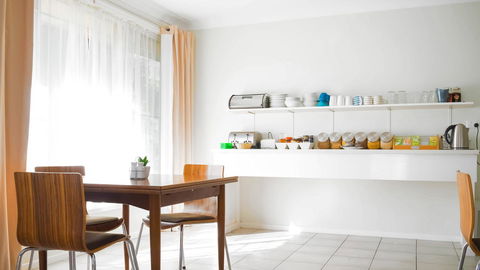 Almond Inn - Accommodation QLD 8