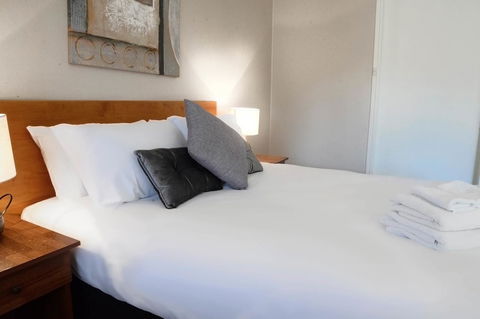 Almond Inn - Accommodation QLD 0