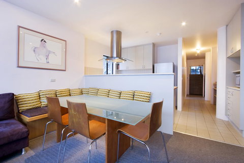 Lantern 1 Bedroom Balcony With Panoramic View - Accommodation QLD 13