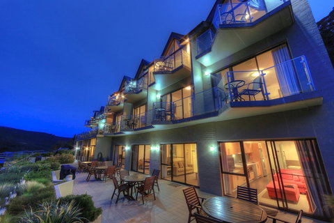 Lantern 1 Bedroom Balcony With Panoramic View - Accommodation QLD 0