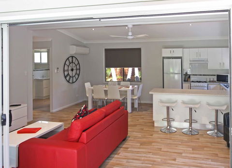 The Palms At Avoca - Accommodation QLD 20