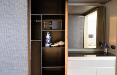 Hyatt Regency Sydney - Accommodation QLD 8
