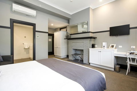 CH Boutique Hotel & Apartments, Ascend Hotel Collection - Accommodation QLD 21