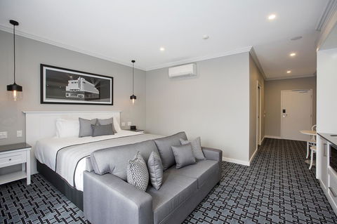 CH Boutique Hotel & Apartments, Ascend Hotel Collection - Accommodation QLD 7