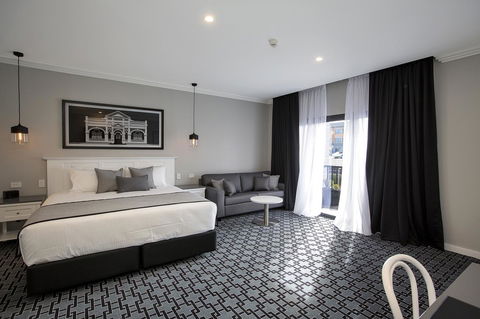 CH Boutique Hotel & Apartments, Ascend Hotel Collection - Accommodation QLD 1