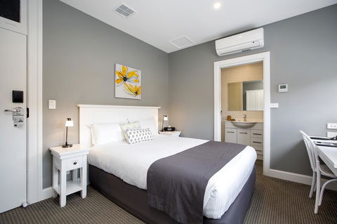 CH Boutique Hotel & Apartments, Ascend Hotel Collection - Accommodation QLD 25