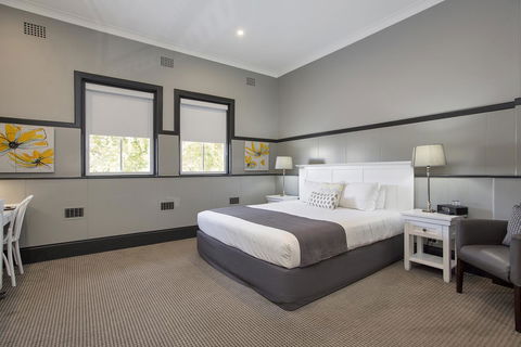 CH Boutique Hotel & Apartments, Ascend Hotel Collection - Accommodation QLD 23