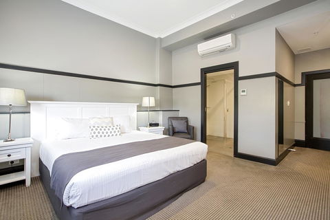 CH Boutique Hotel & Apartments, Ascend Hotel Collection - Accommodation QLD 22