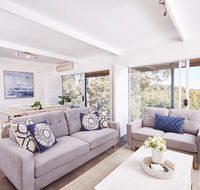 Bright and Spacious Family Home With Leafy Deck - Accommodation QLD