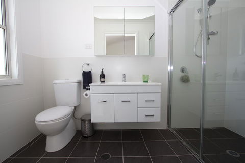 Stay In Mudgee The Grove, The Church, And Premium Private Homestead - Accommodation QLD 7