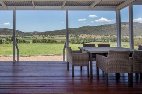 Stay In Mudgee The Grove, The Church, And Premium Private Homestead - Accommodation QLD 2