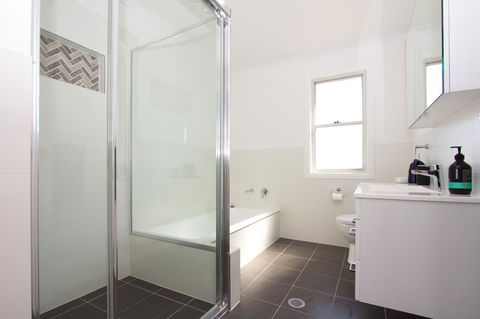 Stay In Mudgee The Grove, The Church, And Premium Private Homestead - Accommodation QLD 4