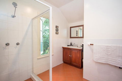 Stay In Mudgee The Grove, The Church, And Premium Private Homestead - Accommodation QLD 23