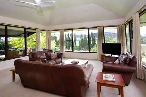 Stay In Mudgee The Grove, The Church, And Premium Private Homestead - Accommodation QLD 0