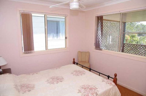 Bellhaven 2, 17 Willow Street - Accommodation QLD 3
