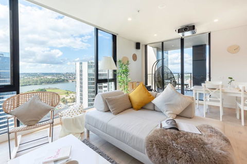 Japanese Style Waterfront Apt Wt Rooftop Pool - Accommodation QLD 23