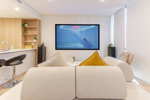 Japanese Style Waterfront Apt Wt Rooftop Pool - Accommodation QLD 24