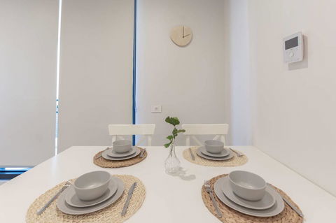 Japanese Style Waterfront Apt Wt Rooftop Pool - Accommodation QLD 17