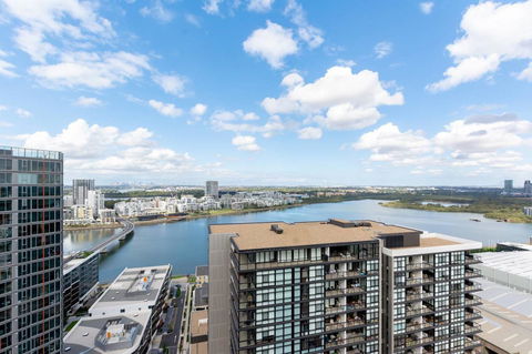 Japanese Style Waterfront Apt Wt Rooftop Pool - Accommodation QLD 6