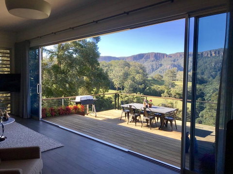 Amaroo Valley Springs - Accommodation QLD 3