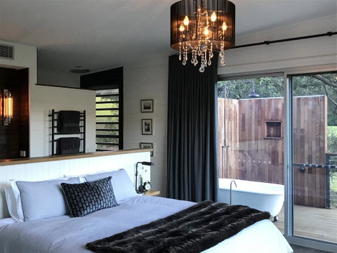 Amaroo Valley Springs - Accommodation QLD 9