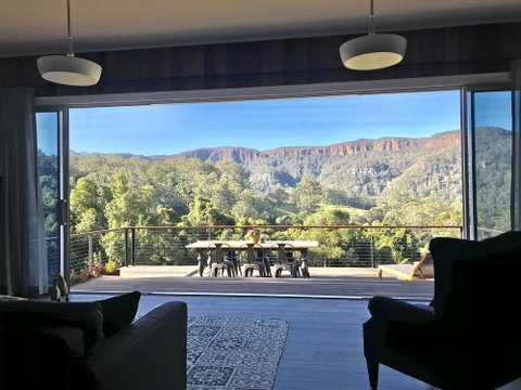 Amaroo Valley Springs - Accommodation QLD 4