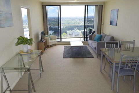 ACLiving Serviced Apartments - Accommodation QLD 5