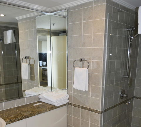 ACLiving Serviced Apartments - Accommodation QLD 13