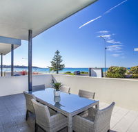 Beachfront Apartment Unit 2 - Accommodation QLD