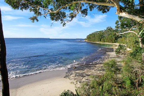 Huskisson Holiday Motel Cabins - Accommodation QLD 7