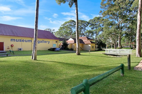 Huskisson Holiday Motel Cabins - Accommodation QLD 9