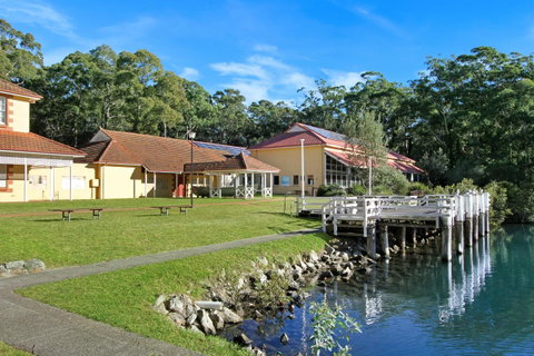 Huskisson Holiday Motel Cabins - Accommodation QLD 11