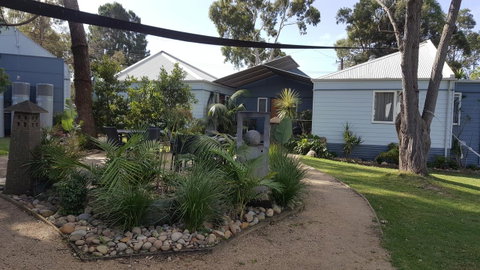 Huskisson Holiday Motel Cabins - Accommodation QLD 33