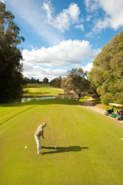 Comfort Suites Clubarham Golf Resort - Accommodation QLD 1