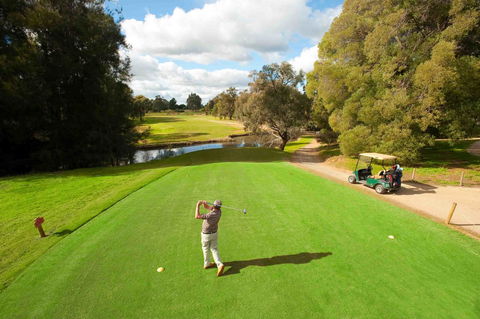Comfort Suites Clubarham Golf Resort - Accommodation QLD 10