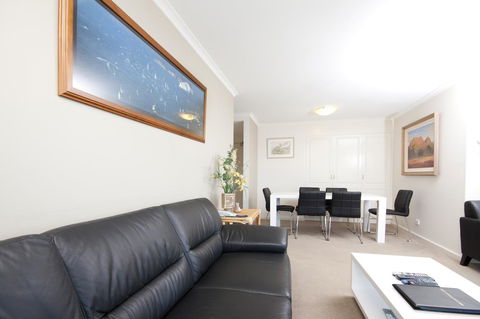Sails Apartments - Accommodation QLD 14