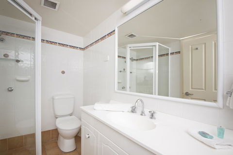 Sails Apartments - Accommodation QLD 13